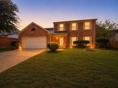 6104 Bay Hill, Arlington