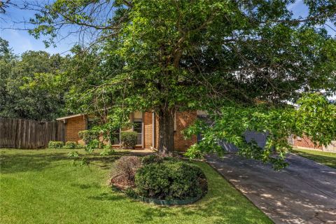 6610 High Country Trail, Arlington, TX 76016 — photo 2