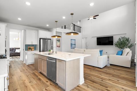 409 Horizon Way, Northlake