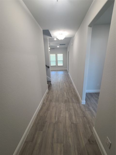525 Hillcrest Circle, Justin, TX 76247 — photo 2