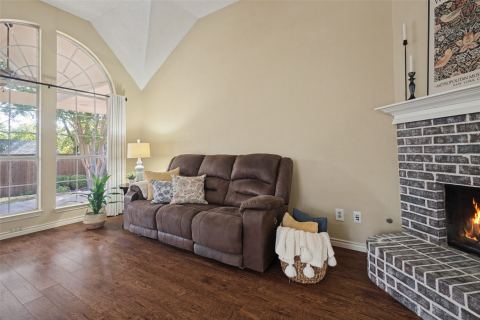 709 Paisley Drive, Flower Mound, TX 75028 — photo 3