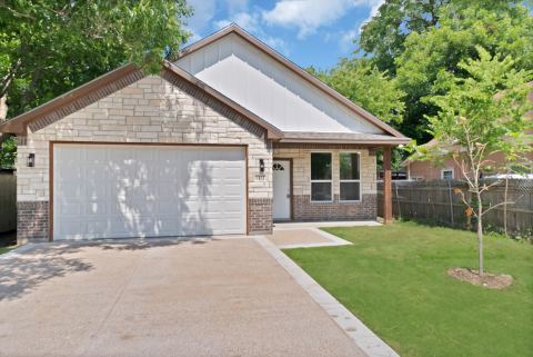 1112 Trinity Street, Cleburne, TX 76031 — photo 2