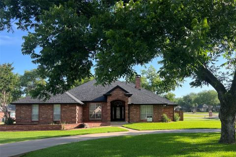 9219 Hanging Moss Drive, Granbury