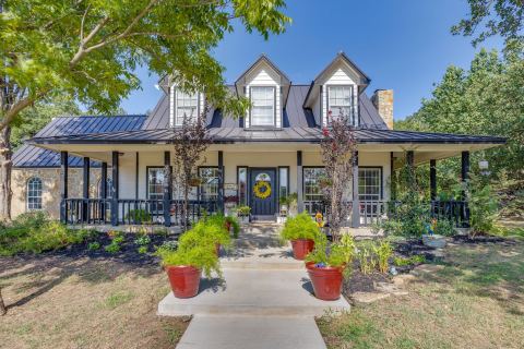 1129 Crazy Horse Trail, Burleson