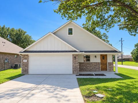 493 W Jefferson Street, Van Alstyne