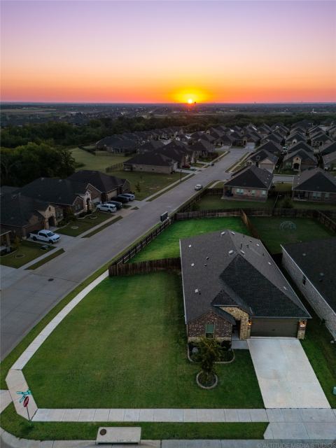 3332 Brady Starr Drive, Aubrey, TX 76227 — photo 3
