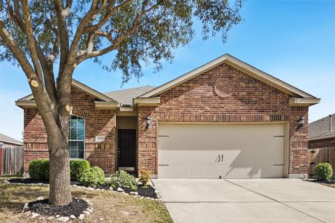 1116 Flatwater Trail, Crowley
