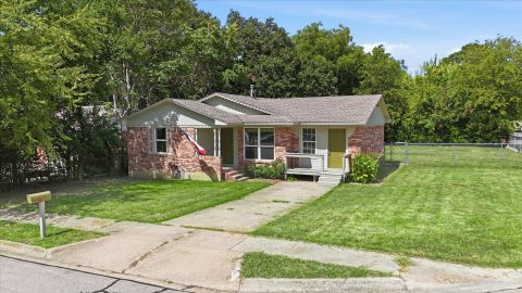 2017 Shawnee Street, Denton