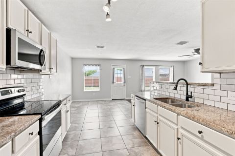 1217 Bellevue Drive, Princeton, TX 75407 — photo 2