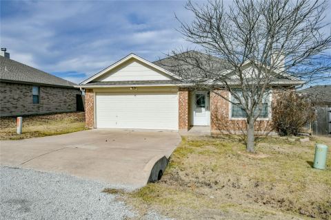 826 Rambling Court, Granbury, TX 76049 — photo 2