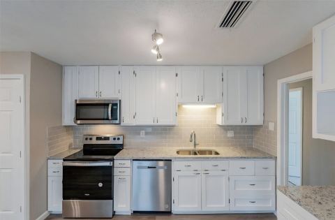 2112 Cedarcrest Drive, Carrollton, TX 75007 — photo 3