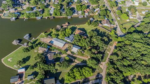 1712 Island Village Court, Granbury, TX 76048 — photo 3