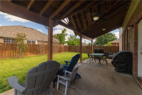 1016 Pebblecreek Drive, Burleson, TX 76028 — photo 2
