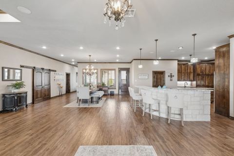 2009 Lakeshore Drive, Cleburne, TX 76033 — photo 3