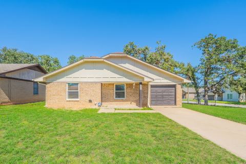 5211 Laurie Drive, Mineral Wells