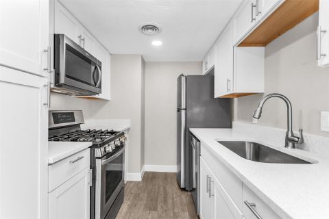15919 Stillwood Street 2088, Dallas, TX 75248 — photo 2