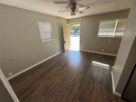 907 S Mesquite Street 907A, Arlington, TX 76010 — photo 3