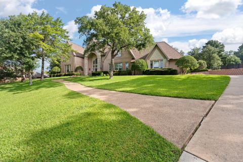 2829 Donnybrook Drive, Burleson, TX 76028 — photo 2