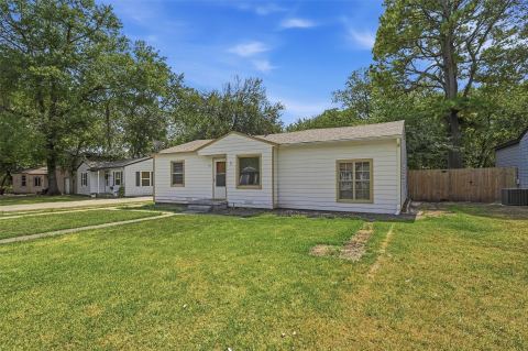 111 Atkinson Drive, Sherman, TX 75092 — photo 3