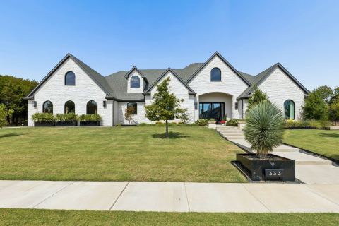 333 Renaissance Lane, Heath