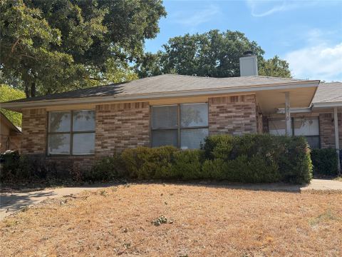 210 Shady Valley Drive, Mansfield
