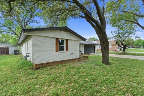 1920 Canterbury Street, Irving, TX 75062 — photo 3