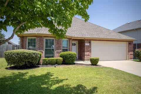 1613 Cowtown Drive, Mansfield