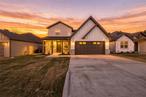 5557 Mercedes Circle, Granbury, TX 76048 — photo 2