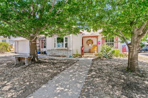 2721 Halbert Street, Fort Worth, TX 76112 — photo 2