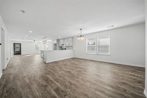 703 N Dwight Avenue, Dallas, TX 75211 — photo 2