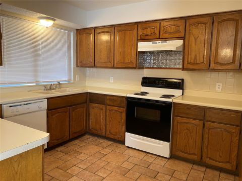 1940 WILLOW VALE Drive, Fort Worth, TX 76134 — photo 2