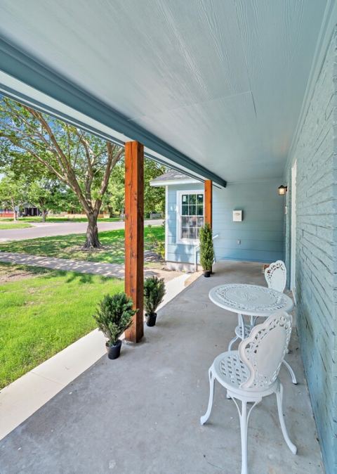 4221 Sanger Avenue, Waco, TX 76710 — photo 3