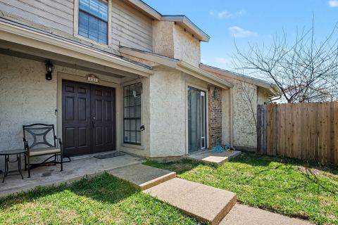 237 Shady Lane Drive, Fort Worth, TX 76112 — photo 2