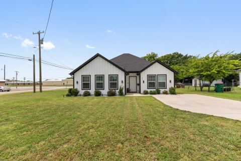 810 S MAIN Street, Kemp, TX 75143 — photo 2