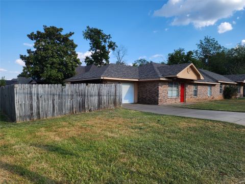 326 N Scullin Avenue, Denison, TX 75020 — photo 2