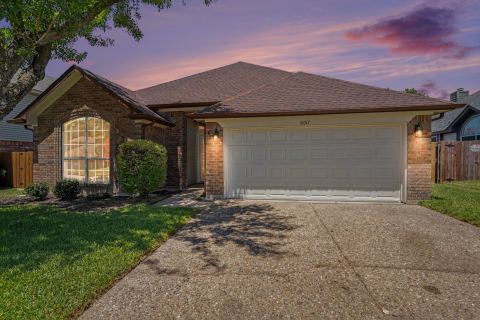 6017 Hilltop Drive, Watauga, TX 76148 — photo 2