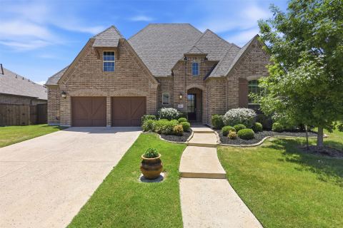 10813 Sycamore Falls Drive, Flower Mound, TX 76226 — photo 2
