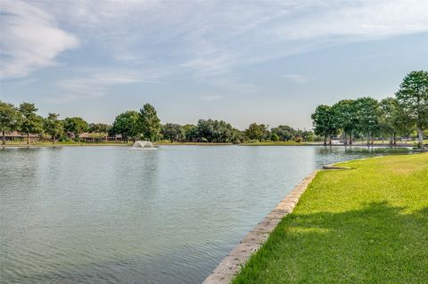 9 Country Lake Drive, Carrollton, TX 75006 — photo 3