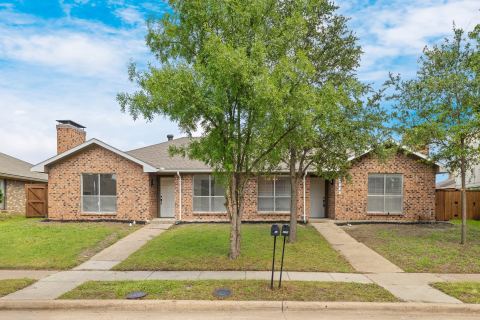 3352 Lanarc Drive, Plano