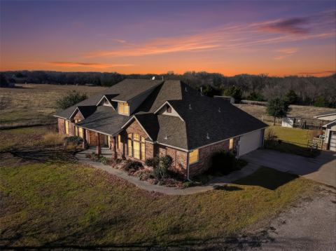 2611 Lonesome Dove, Farmersville, TX 75442 — photo 2