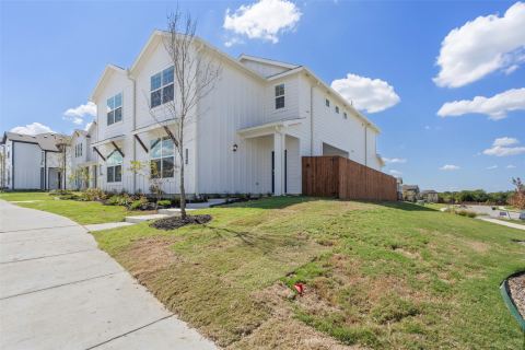 3453 Lake District Lane, Fort Worth, TX 76135 — photo 2