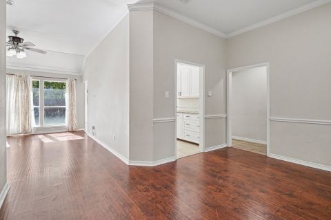115 S Blue Bonnet Circle, Justin, TX 76247 — photo 3