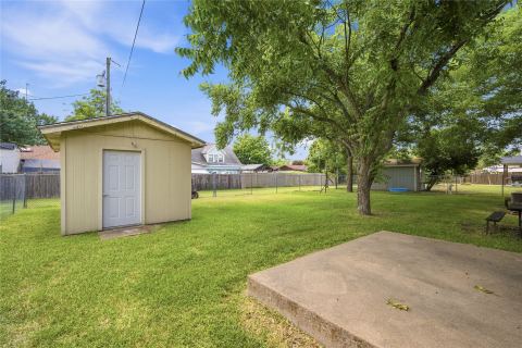504 E Roosevelt Avenue, Whitney, TX 76692 — photo 3