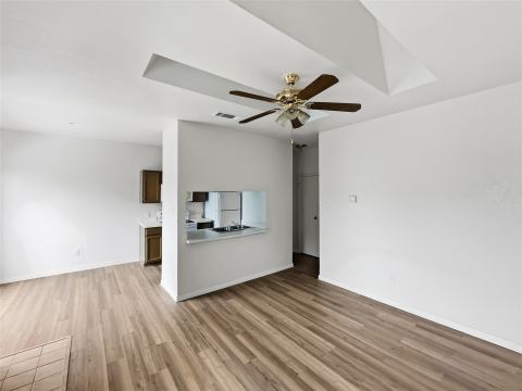 7126 Holly Hill Drive 304, Dallas, TX 75231 — photo 3