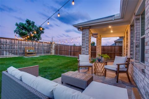 3012 Prairie Trail Avenue, Aubrey