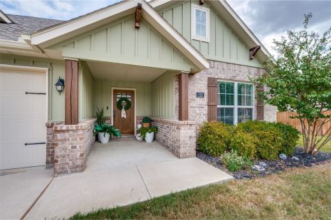 112 Kens Court, Pilot Point, TX 76258 — photo 2