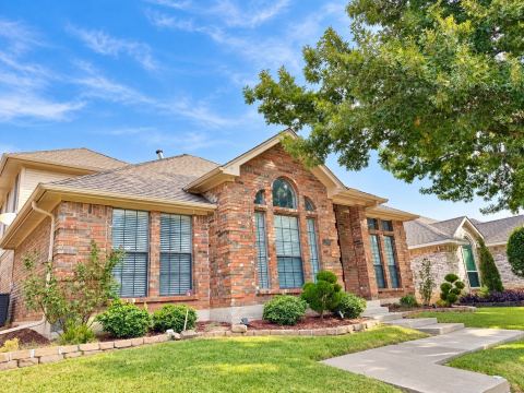 1123 Emily Lane, Carrollton, TX 75010 — photo 2