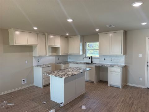 176 Altom Road, Springtown, TX 76082 — photo 2