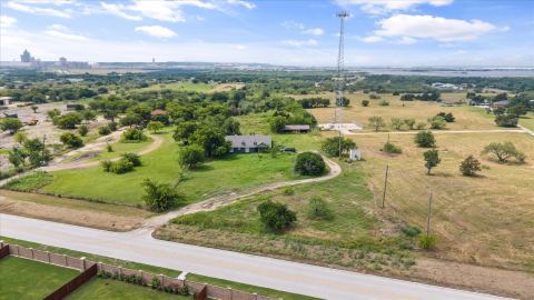 3704 Old Fort Worth Road, Midlothian, TX 76065 — photo 3