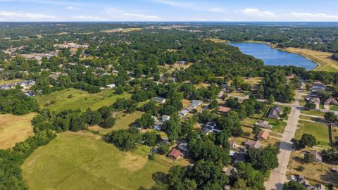 2050 Avon Drive, Denison, TX 75020 — photo 3